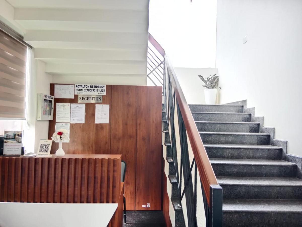 Royalton Residency Hotel Mundakayam ภายนอก รูปภาพ